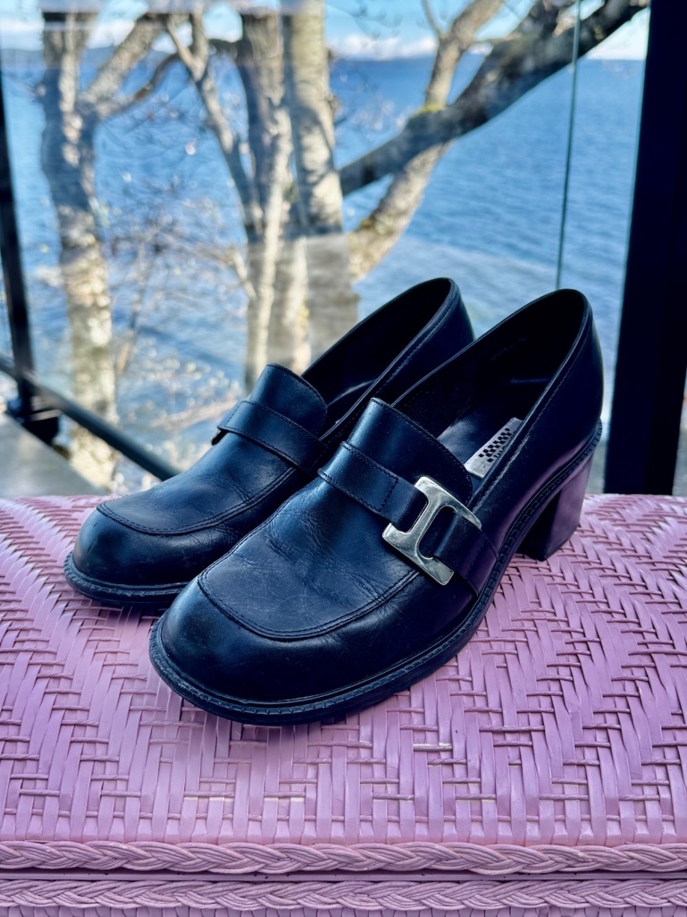 Vintage Black Heeled Leather Loafers 90s 00s Y2K Fashion Detour Size 7